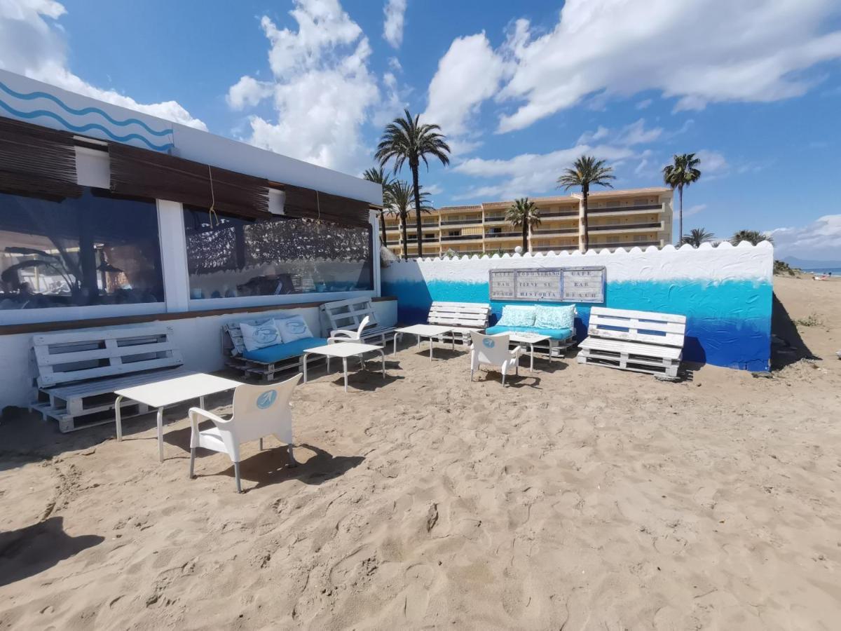 Urb La Riviera Apartment *